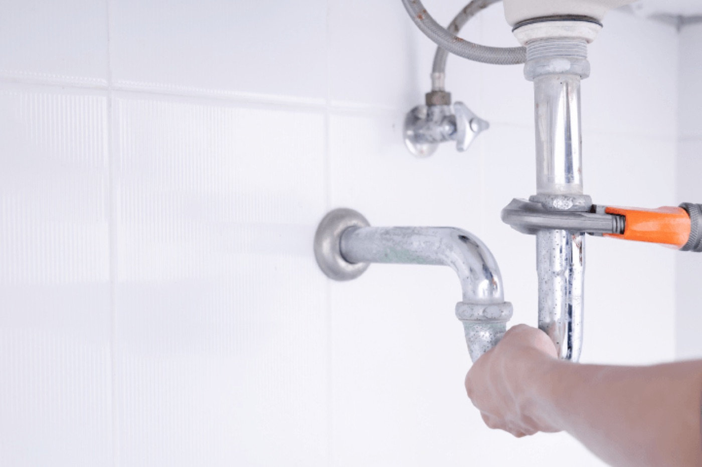 Loodgieterswerk — leidingen en sanitair